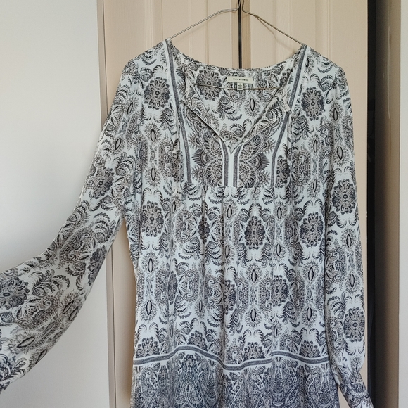 Blouse - Picture 2 of 4